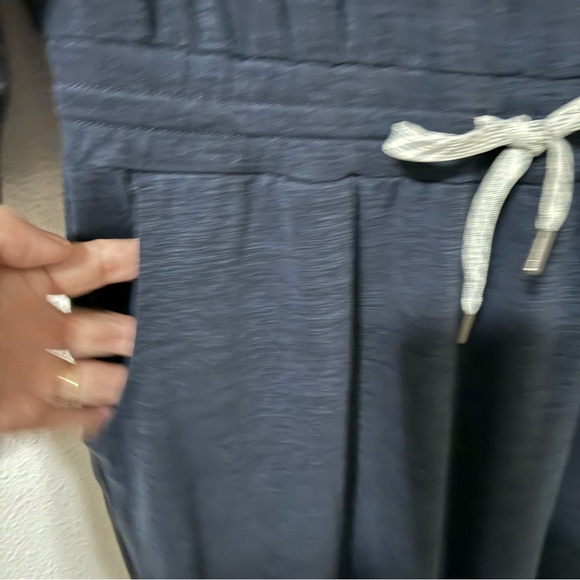 Vuori Lux Performance Jumpsuit Midnight Navy Long Sleeve V Neck Athleisure-M - Picture 7 of 9